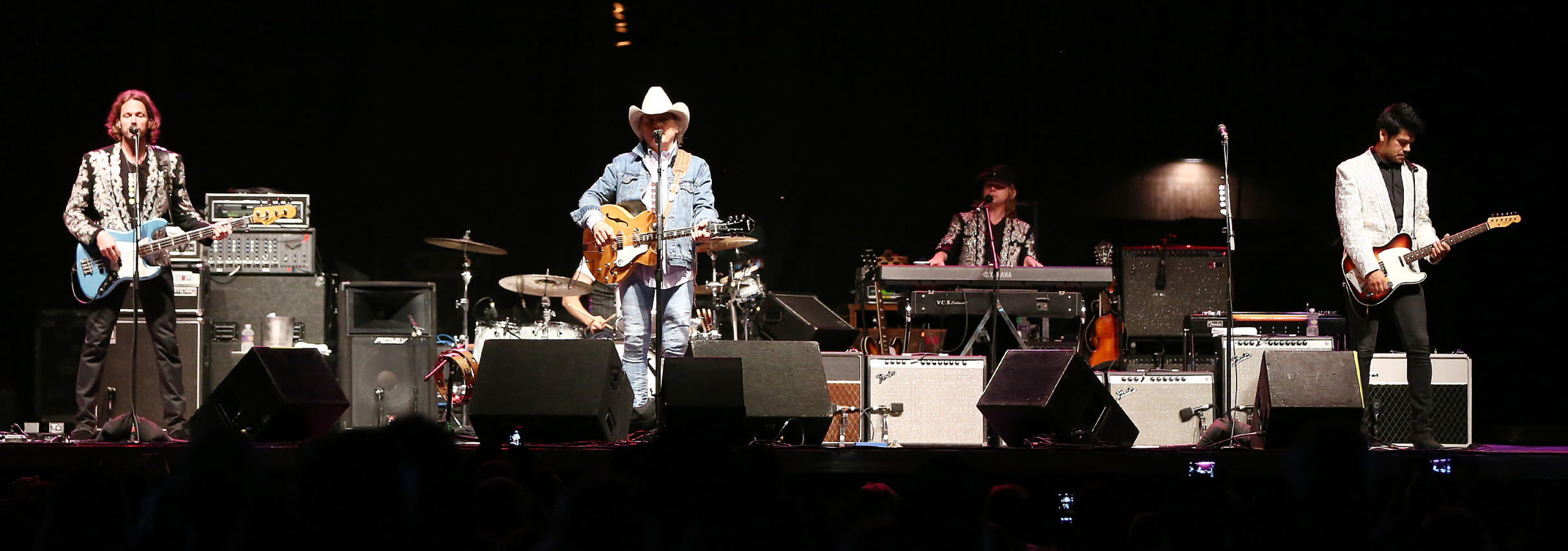 Dwight Yoakam concert